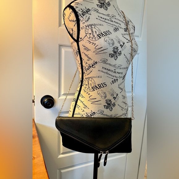 URBAN EXPRESSION Black Vegan Leather Clutch with Gold Chain Strap Handbag. NWOT - Picture 10 of 10